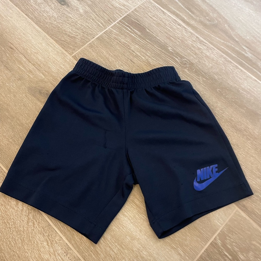 Boys Navy Nike Dri-Fit shorts small or size 5